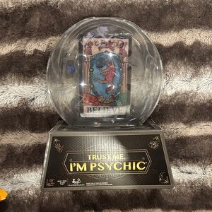 Trust Me I'm Psychic Crystal Ball game